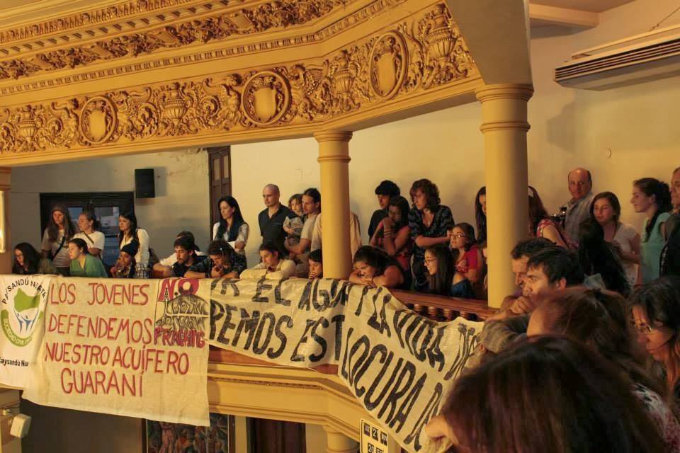 Expresiones del público en la sesión de la Junta Departamental donde se prohibió el 'fracking'.